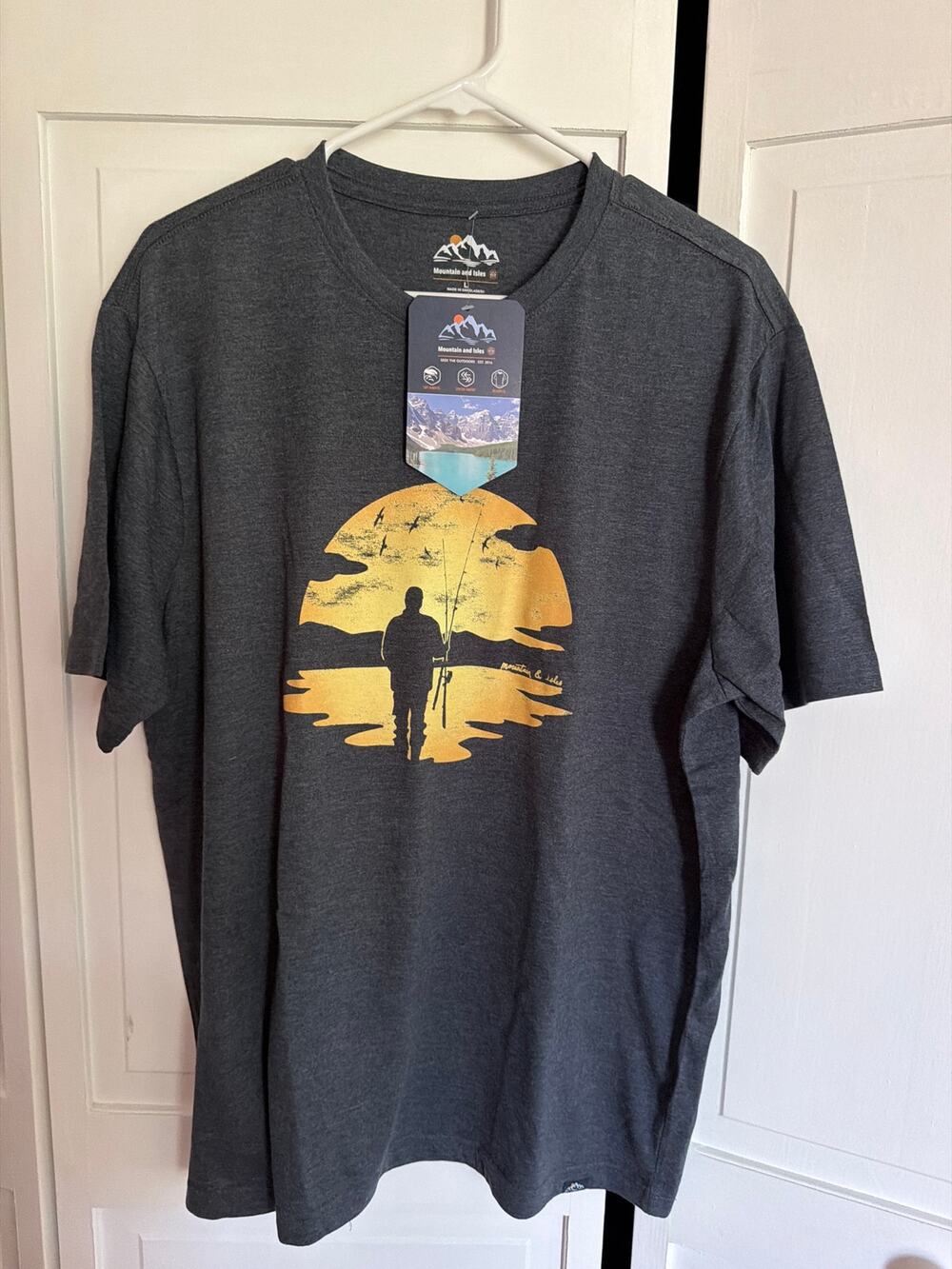 Mountain & Isles Fishing Men’s Large Tshirt Blue